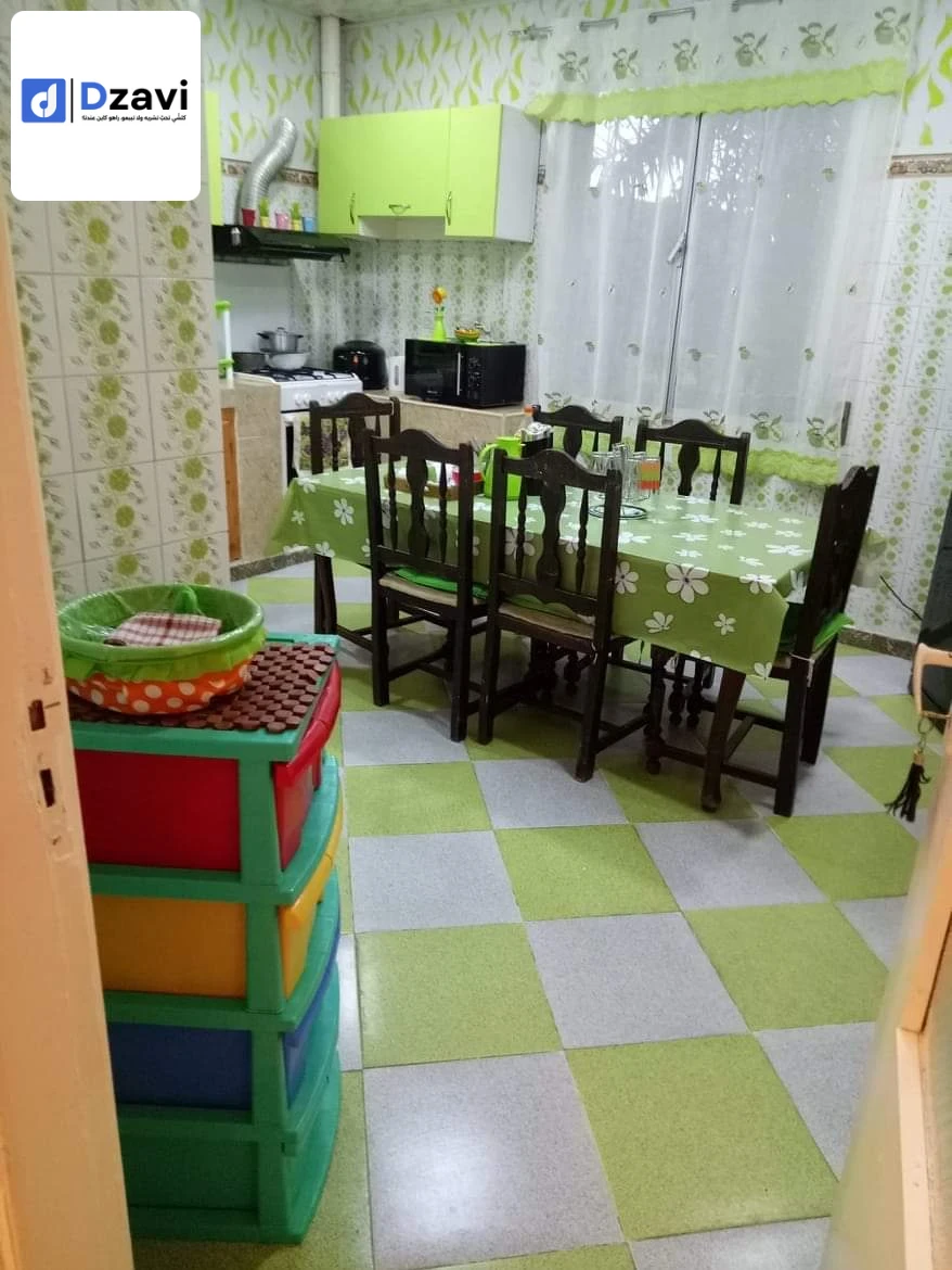 Villas À vendre à 9 BLIDA superficie 1000 m2