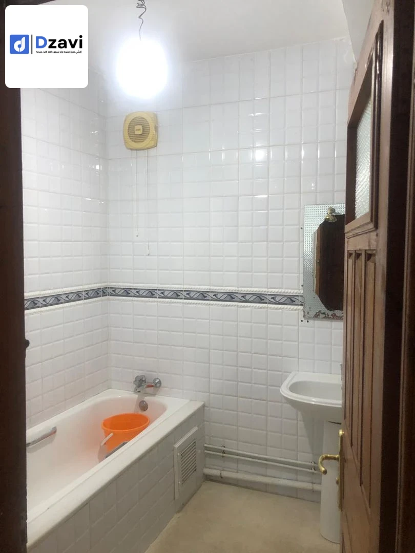 Niveau de villa A louer à 16 ALGER superficie 3 m2