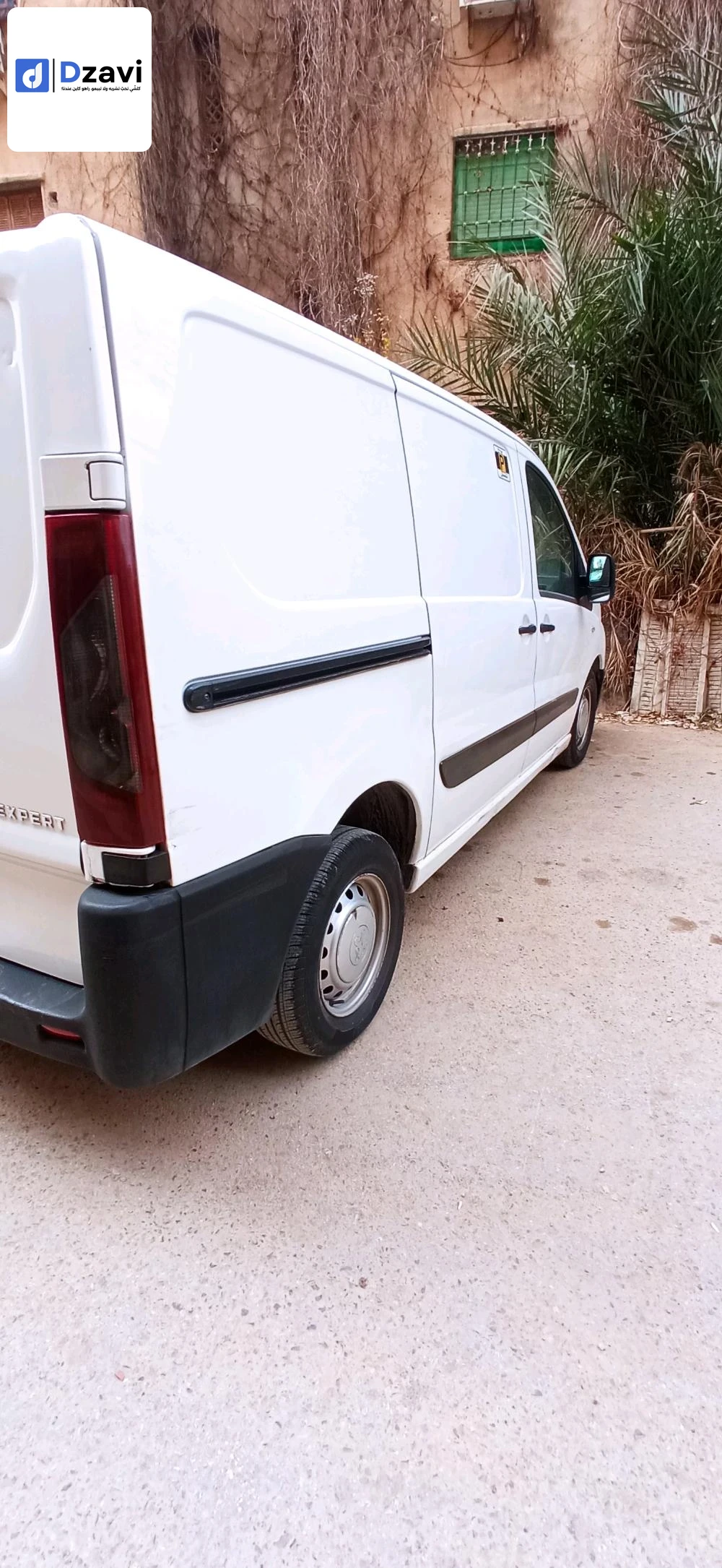Voitures Peugeot à 13 TLEMCEN