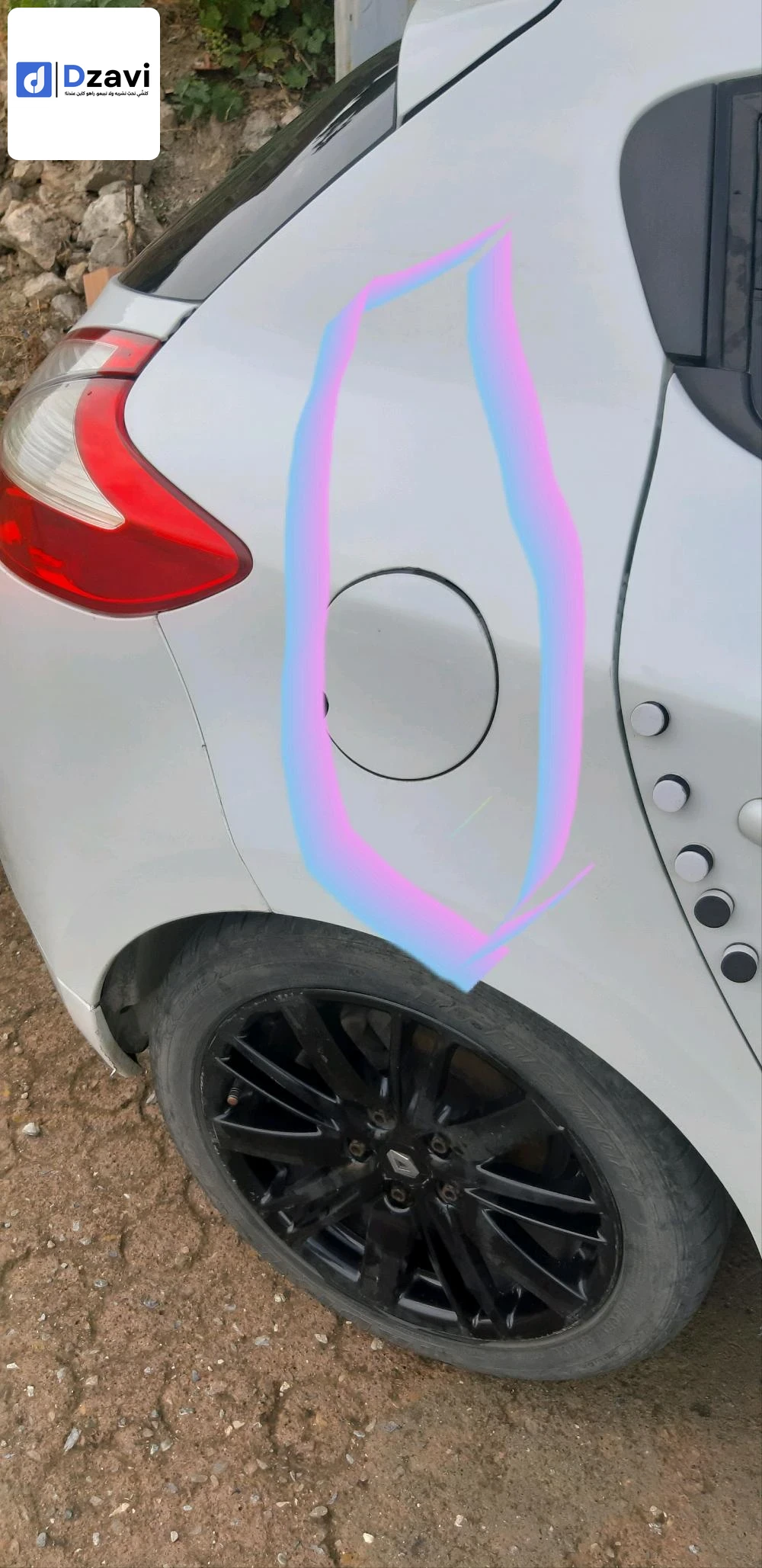 Voitures Renault à 15 TIZI OUZOU