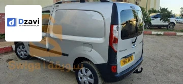 Voitures Renault à 9 BLIDA