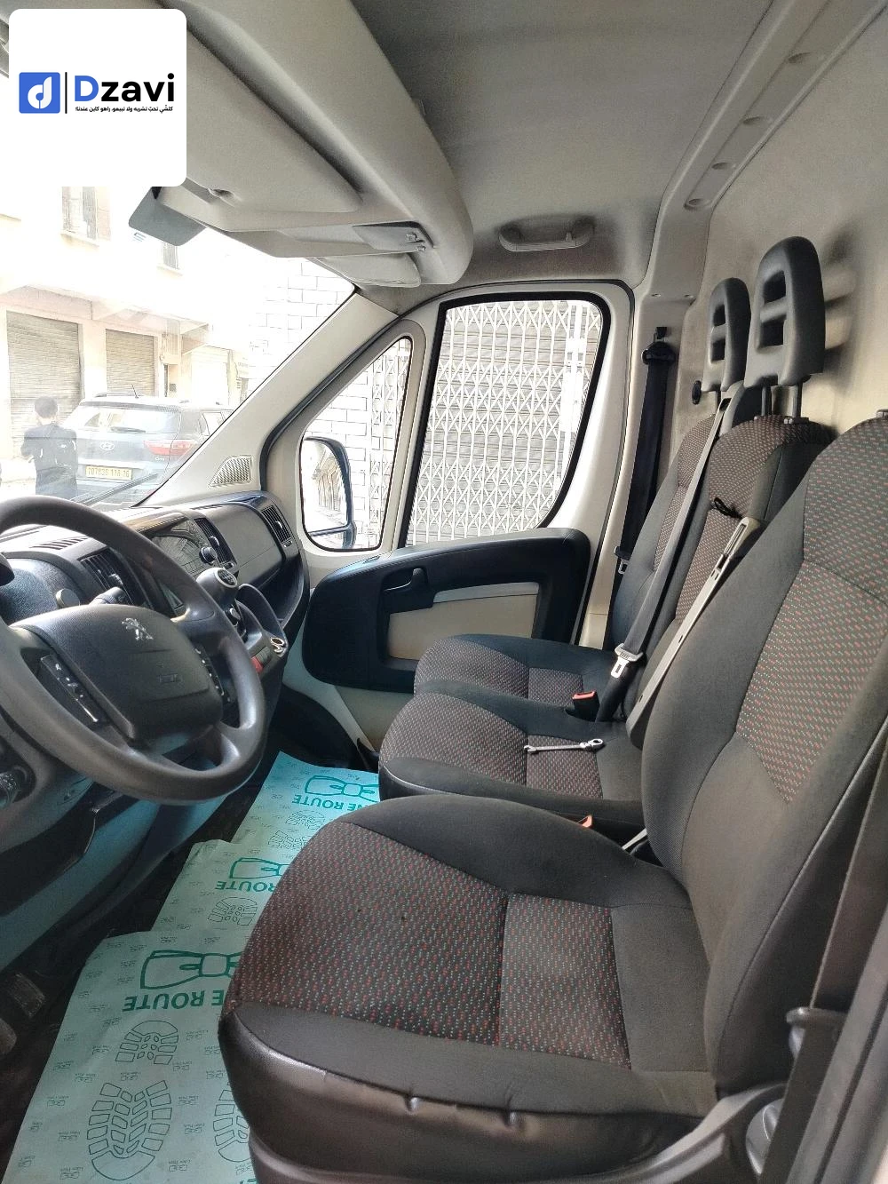 Voitures Peugeot à 5 BATNA