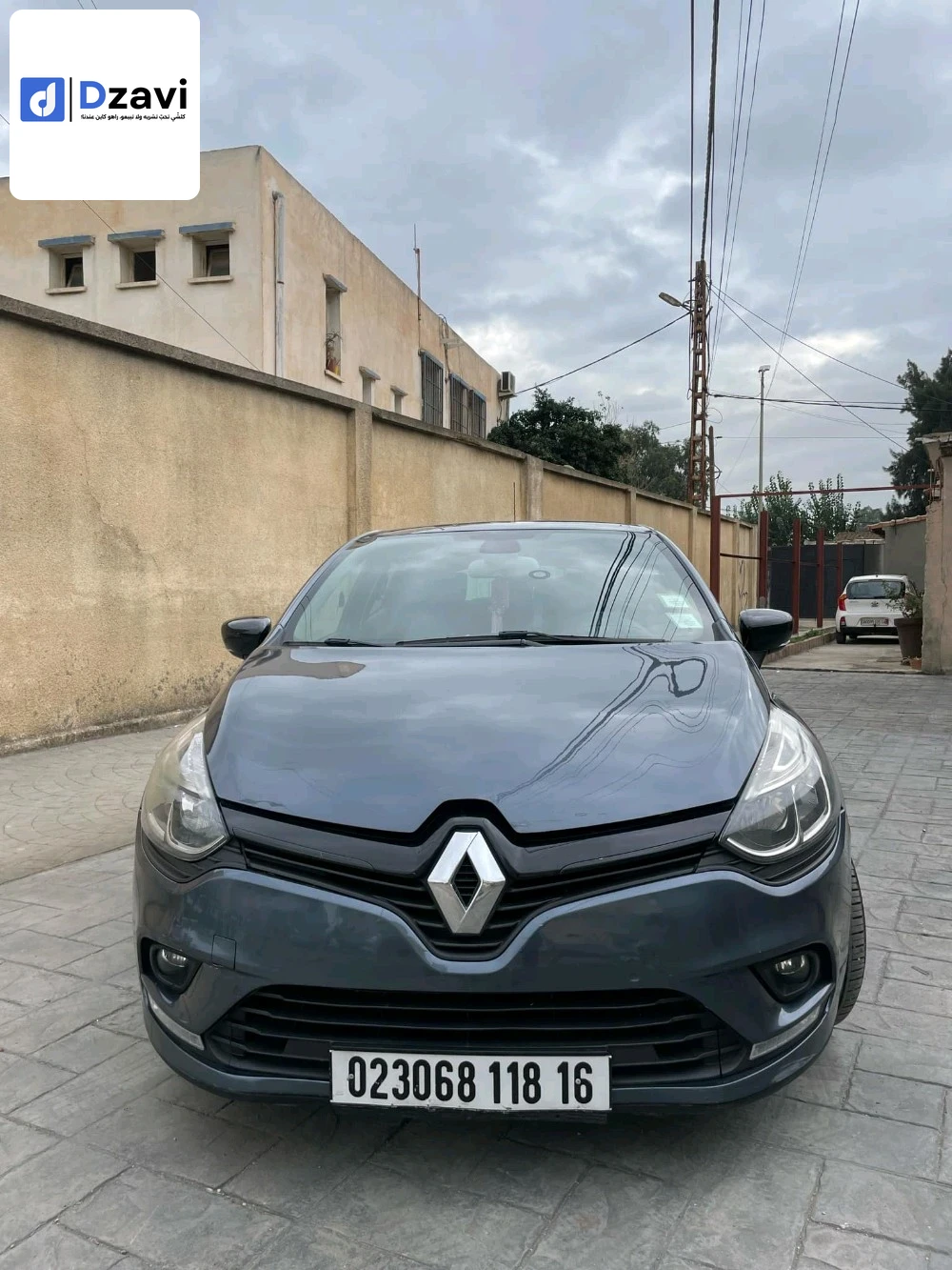 Voitures Renault à 16 ALGER