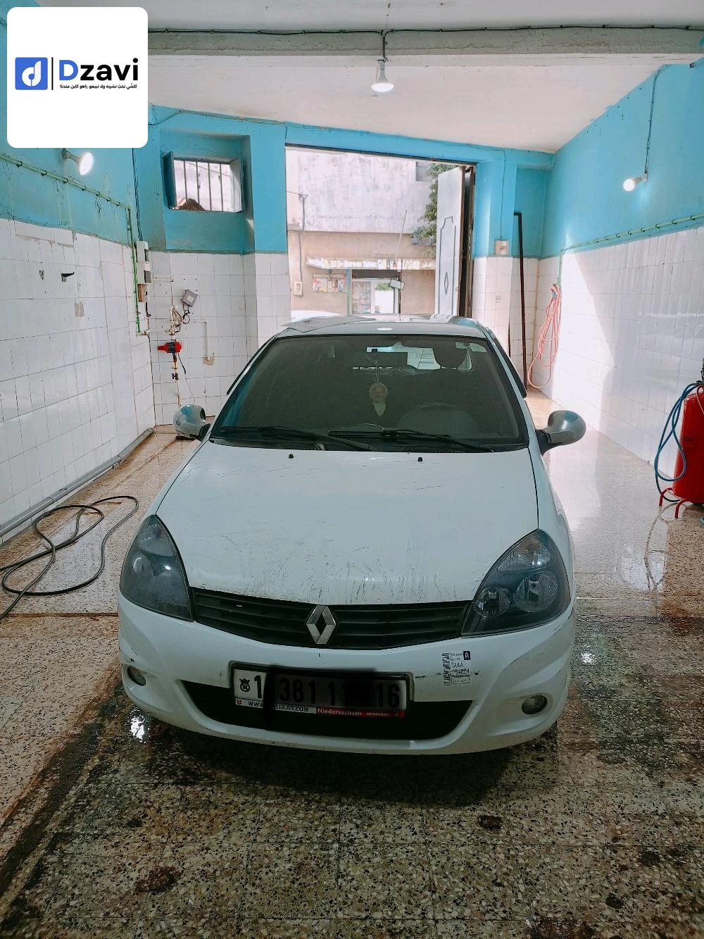 Voitures Renault à 16 ALGER