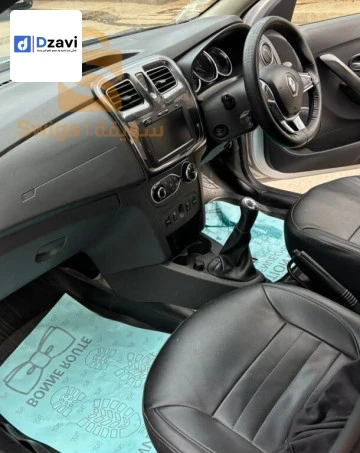 Voitures Renault à 20 SAIDA
