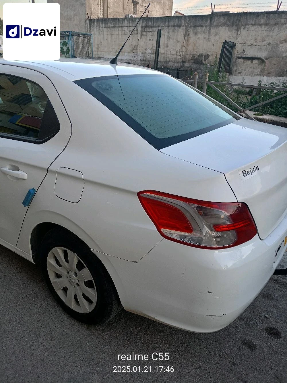 Peugeot À vendre à 6 BEJAIA
