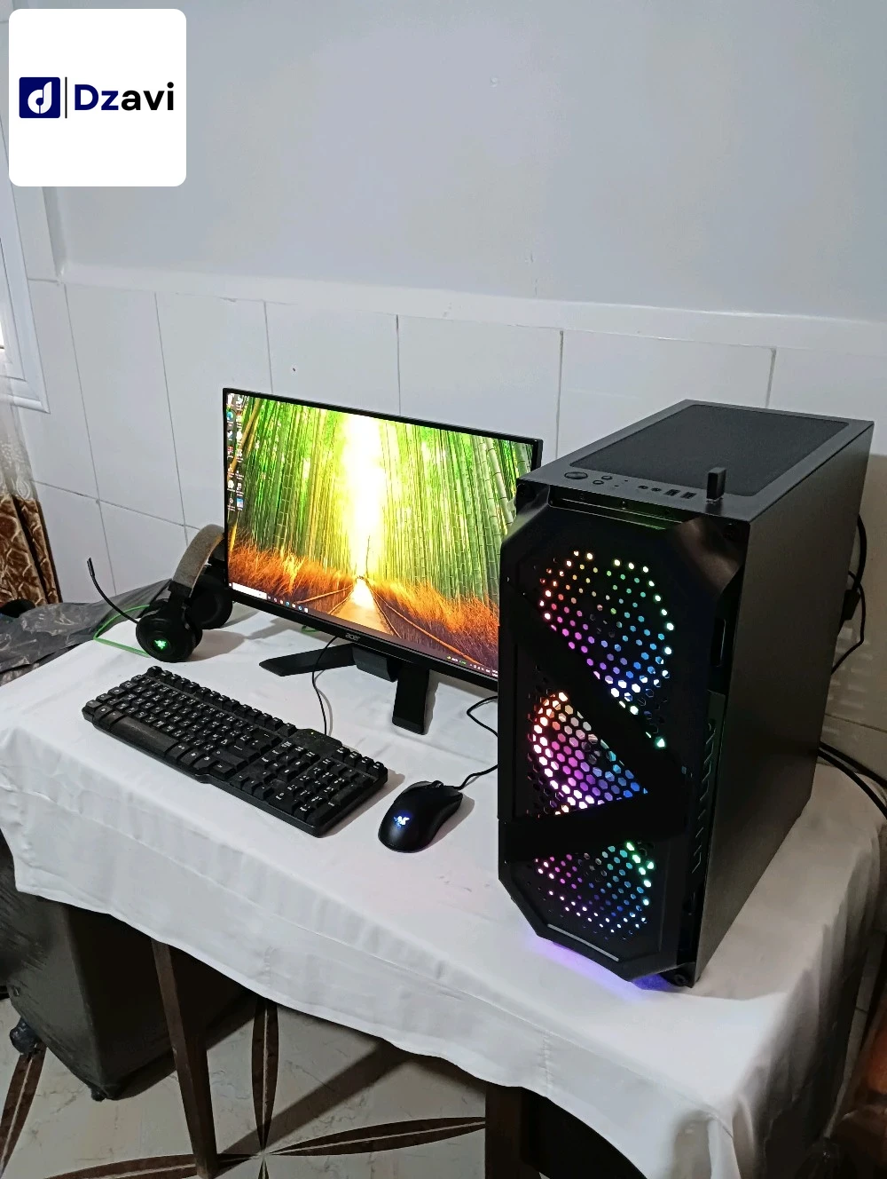 Pc gamer : توصيل متوفر لكل الولايات ???????????? -Écran acer 24 pouces .75hz display port. + 2 HDMI porte. 1080p + Haut-parleurs internes. -Boitier Twins 3 fan RGB -Carte mère asus B450m-A fiha 4 slot pour ram -Processeur Ryzen 3 2200g Vega 8 + fan -Ram 1