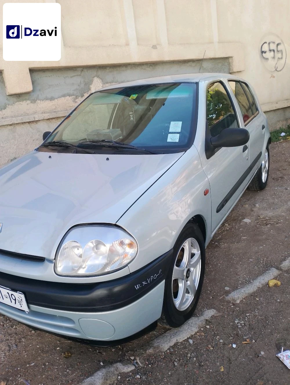 Renault À vendre à 19 SETIF