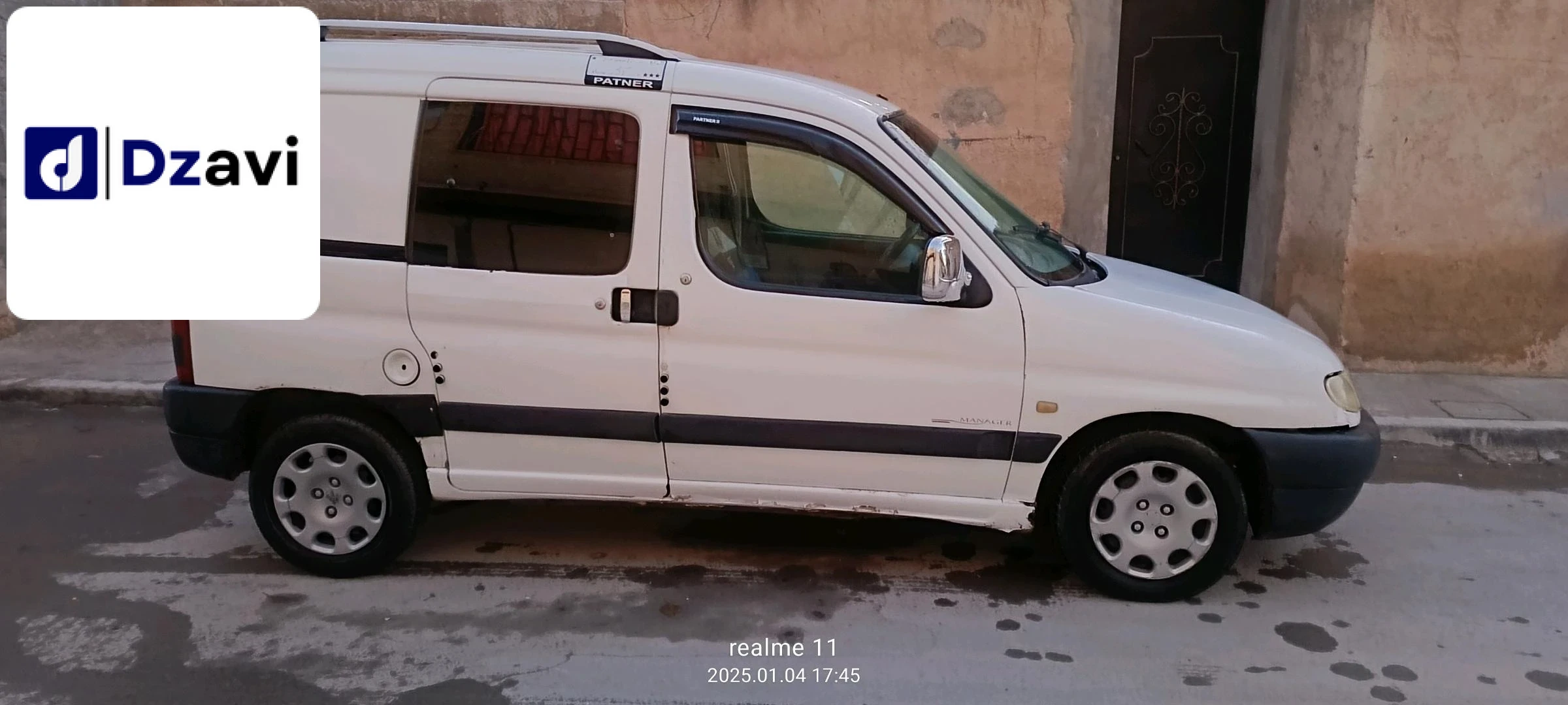 Peugeot À vendre à 4 OUM EL BOUAGHI