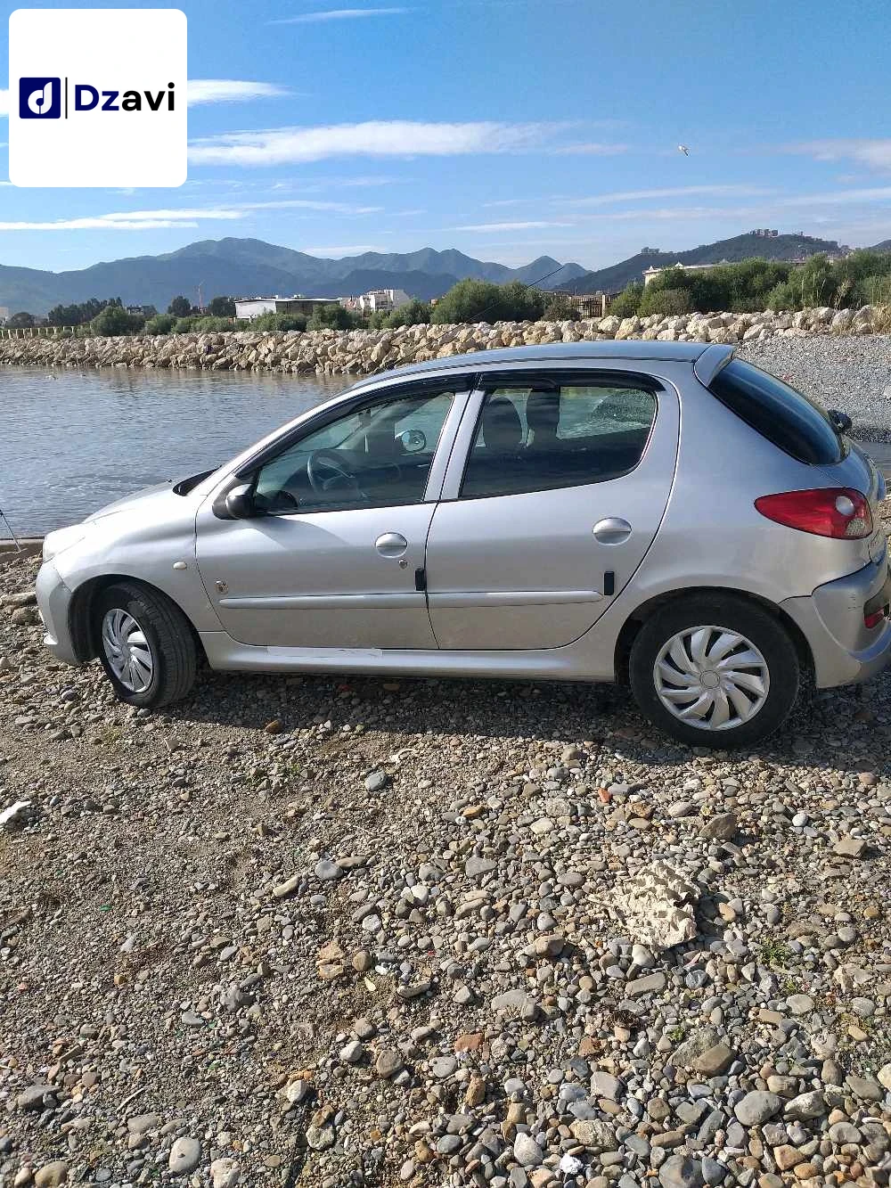 Peugeot À vendre à 6 BEJAIA