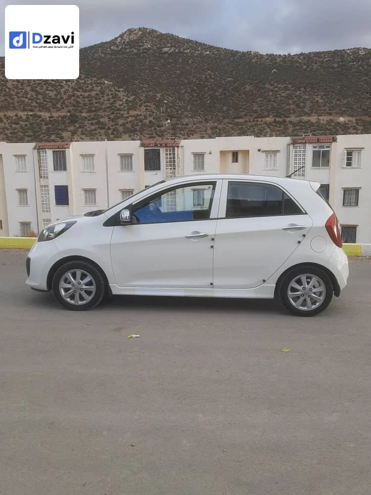 Voitures Kia à 5 BATNA