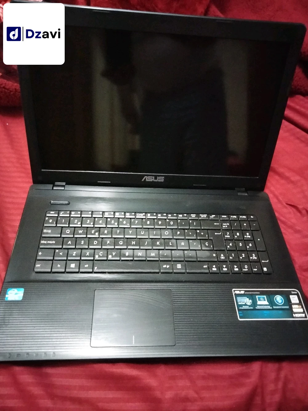 PC portable marque asus I3 2eme génération 8 G Ram Disque hdd 1Tb Écran 17 pouce