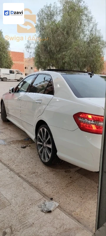 Voitures Mercedes à 13 TLEMCEN