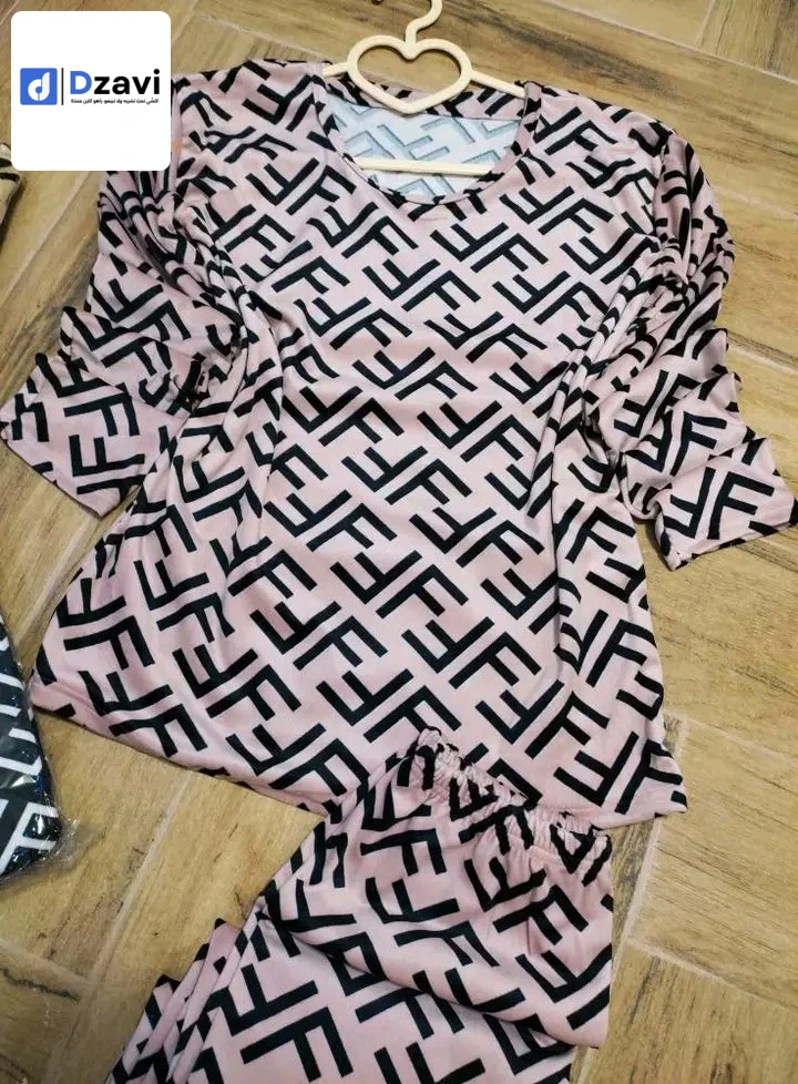Vêtements de détente et vêtements de nuit à vendre à 25 CONSTANTINE