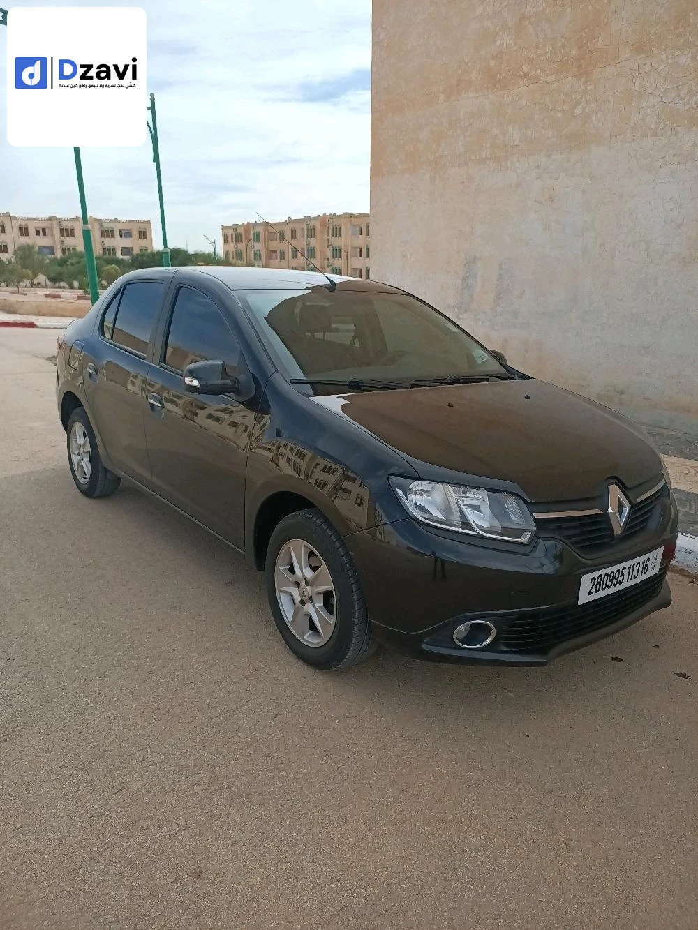 Voitures Renault à 3 LAGHOUAT