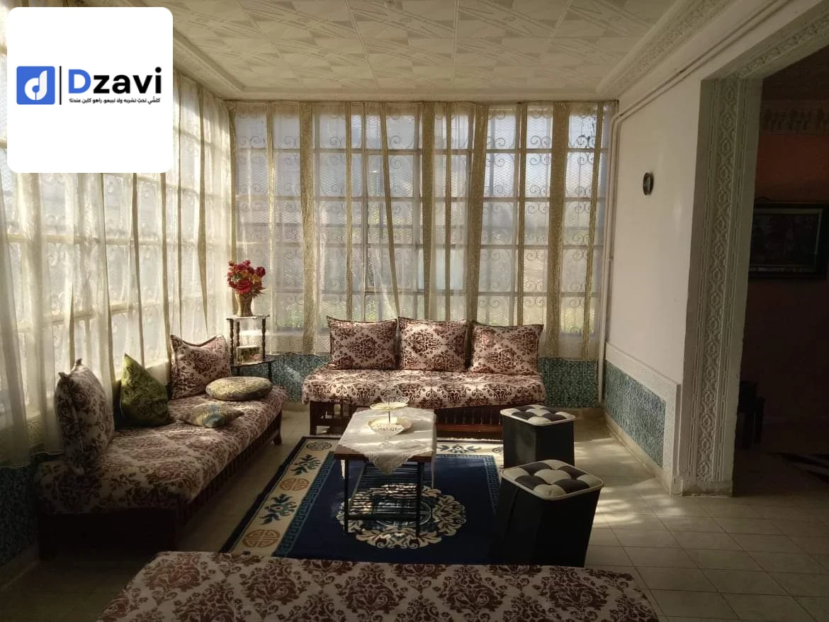 Villas À vendre à 9 BLIDA superficie 1000 m2