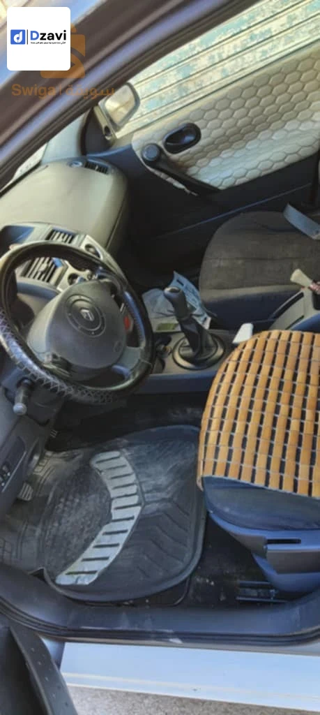 Voitures Renault à 7 BISKRA