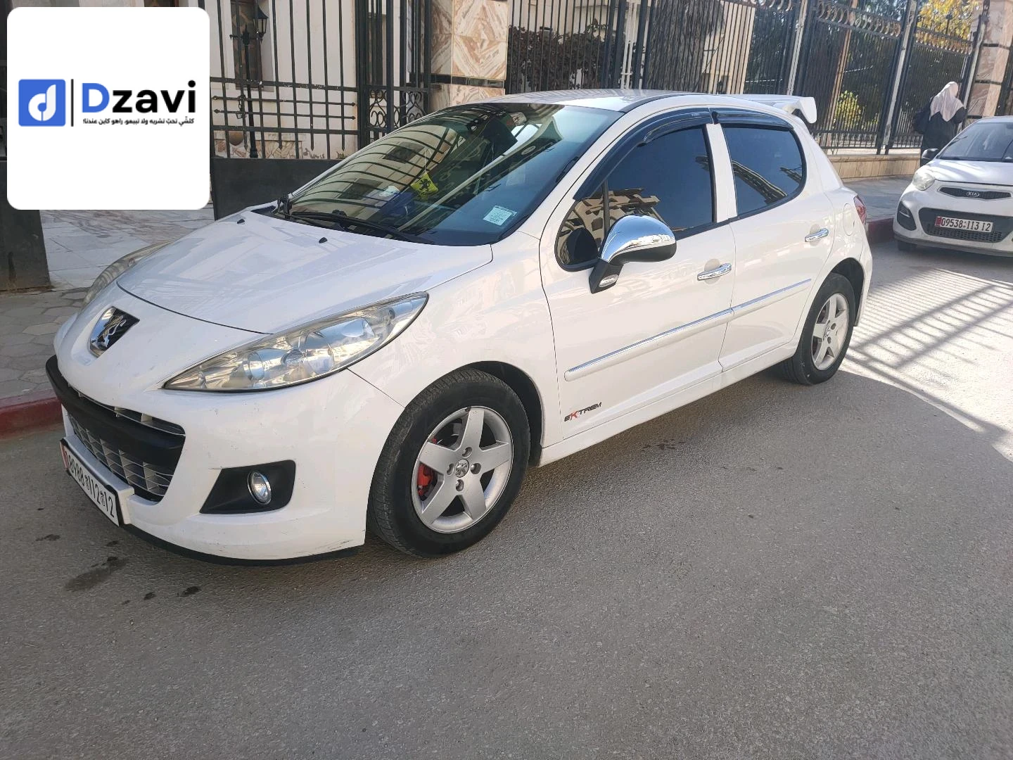Voitures Peugeot à 12 TEBESSA