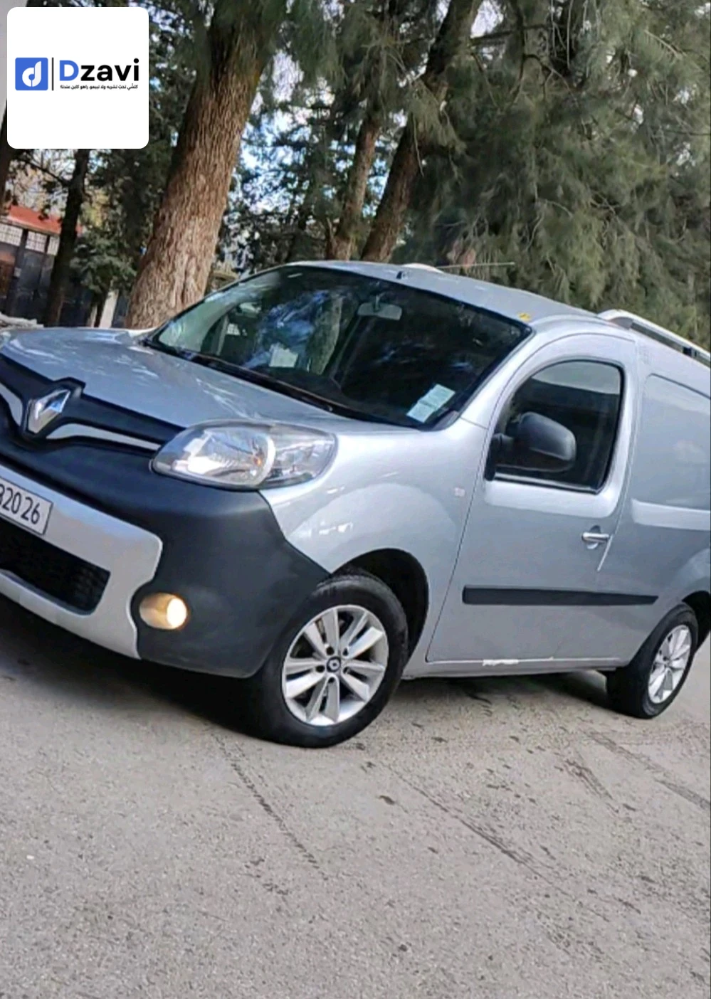 Voitures Renault à 26 MEDEA