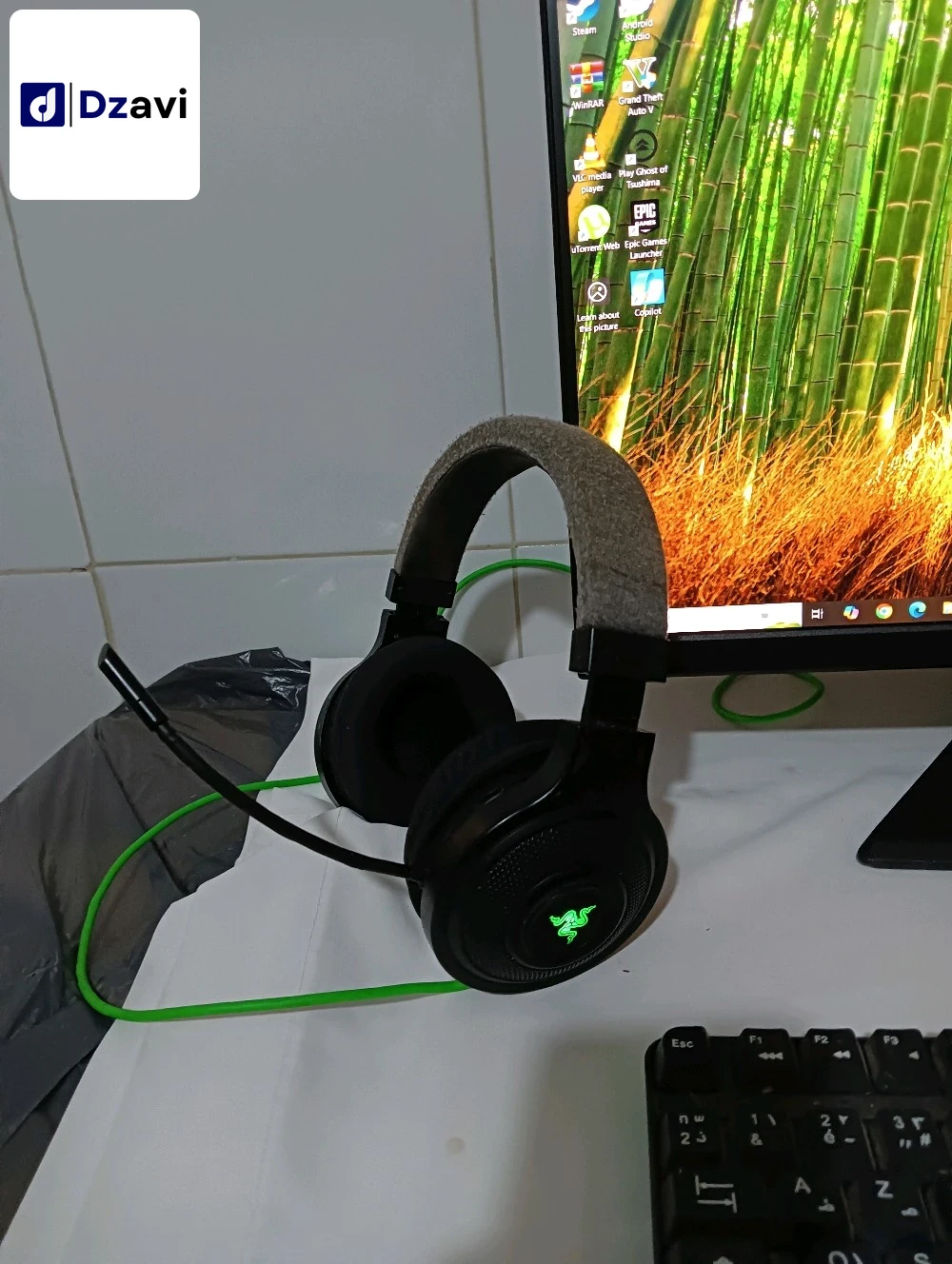 Pc gamer : توصيل متوفر لكل الولايات ???????????? -Écran acer 24 pouces .75hz display port. + 2 HDMI porte. 1080p + Haut-parleurs internes. -Boitier Twins 3 fan RGB -Carte mère asus B450m-A fiha 4 slot pour ram -Processeur Ryzen 3 2200g Vega 8 + fan -Ram 1