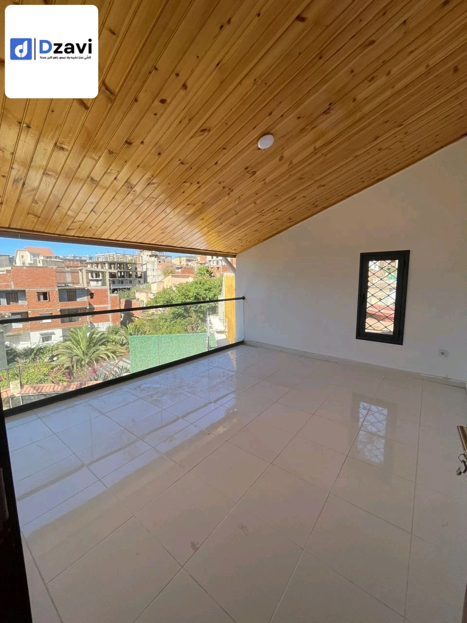 Villas À vendre à 16 ALGER superficie 550 m2