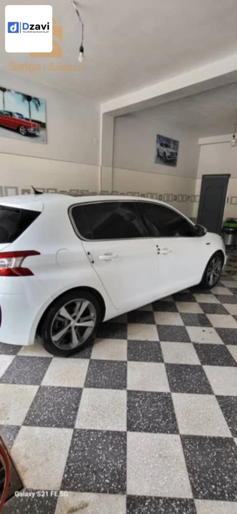 Voitures Peugeot à 40 KHENCHELA