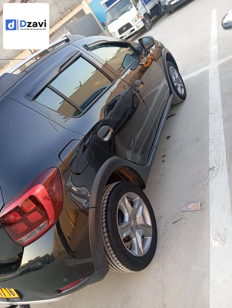 Voitures Dacia à 16 ALGER