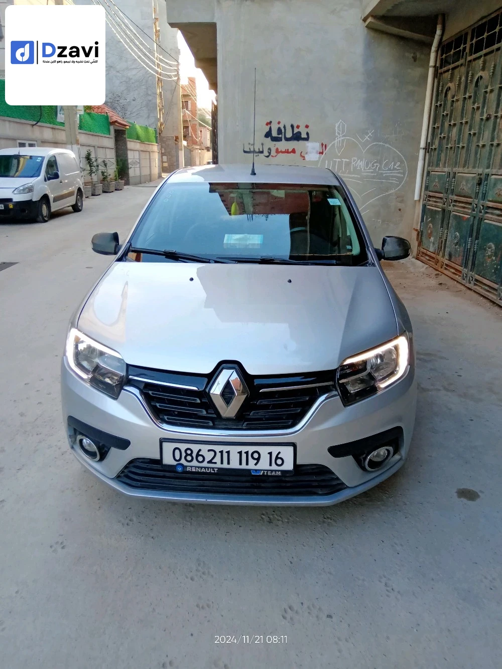 Voitures Renault à 16 ALGER