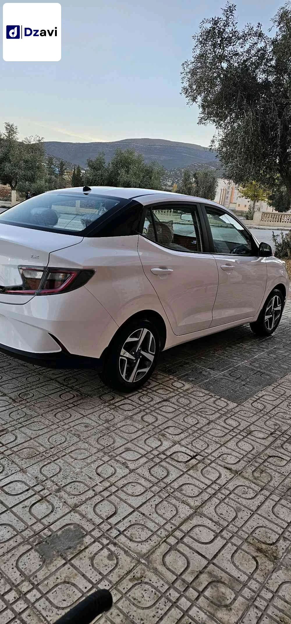 Hyundai À vendre à 40 KHENCHELA