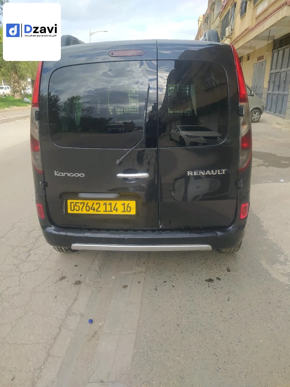 Voitures Renault à 16 ALGER