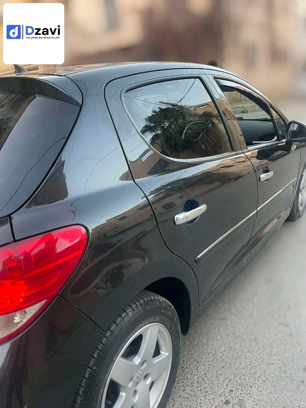 Voitures Peugeot à 13 TLEMCEN