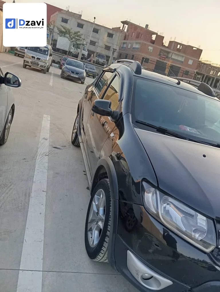 Voitures Dacia à 16 ALGER