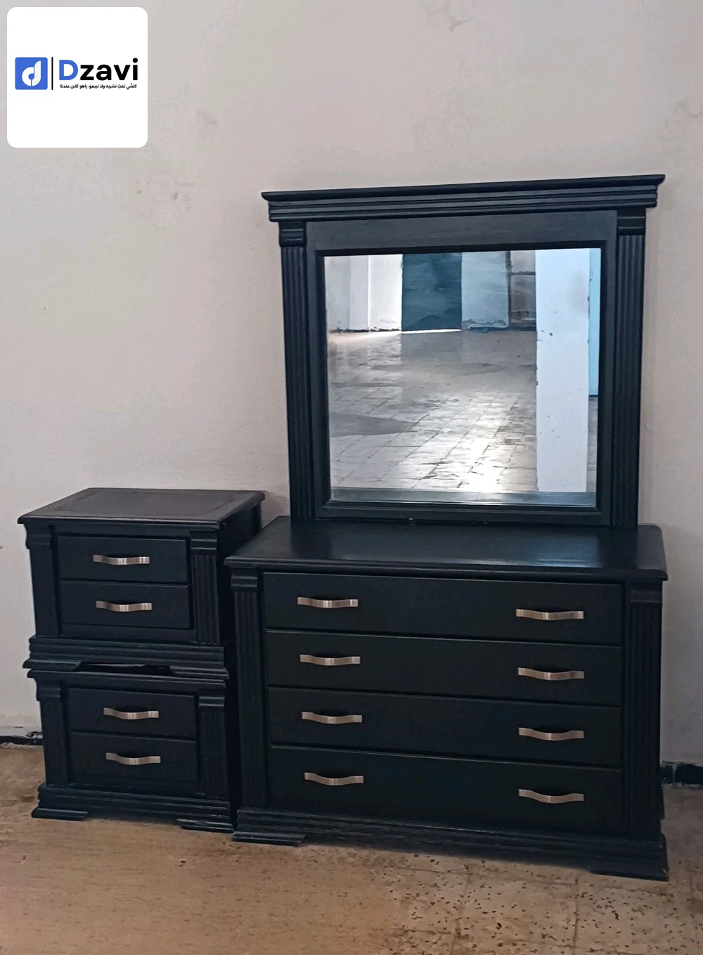 _ armoire 3 port collisant _ lit 2 place _ Coiffeuse _ 2 table de Nuit المكان وهران مسرغين 0795829108