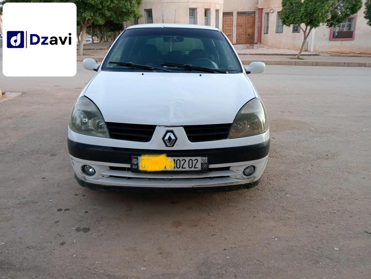 Renault À vendre à 2 CHLEF