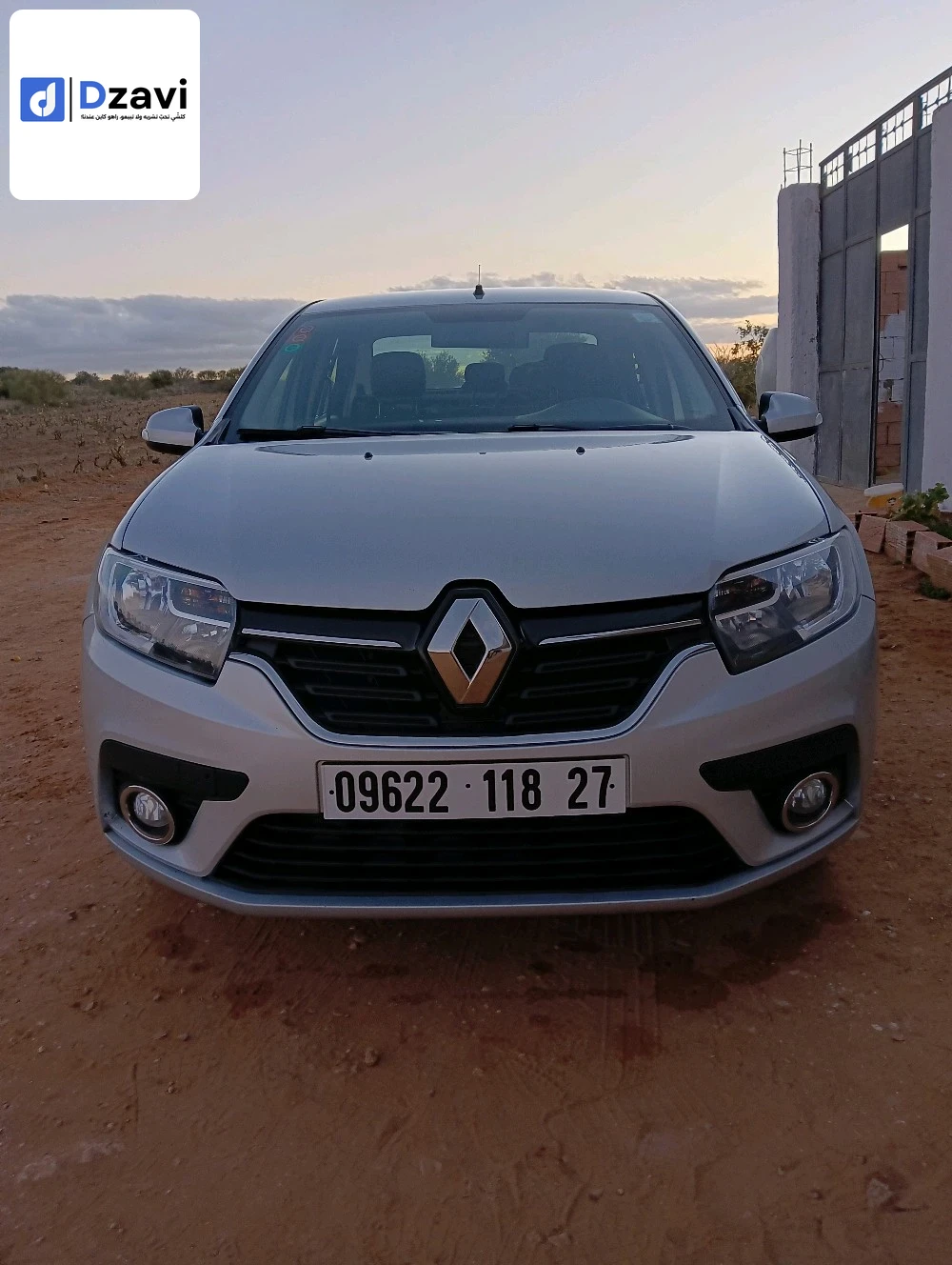Voitures Renault à 27 MOSTAGANEM