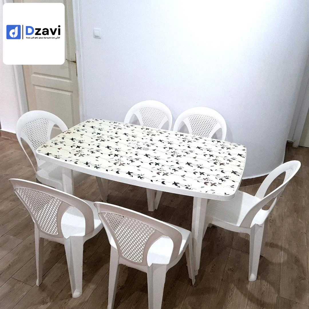 Table de jardin en très bon état