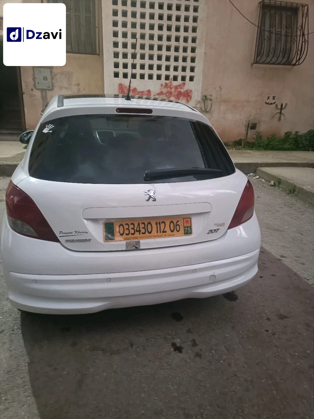 Peugeot À vendre à 6 BEJAIA