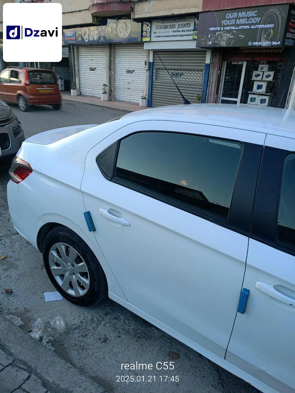 Peugeot À vendre à 6 BEJAIA