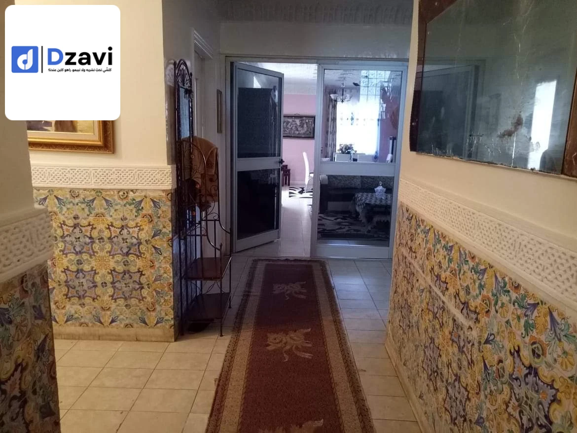 Villas À vendre à 9 BLIDA superficie 1000 m2