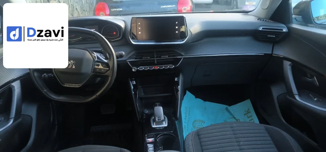 Voitures Peugeot à 16 ALGER