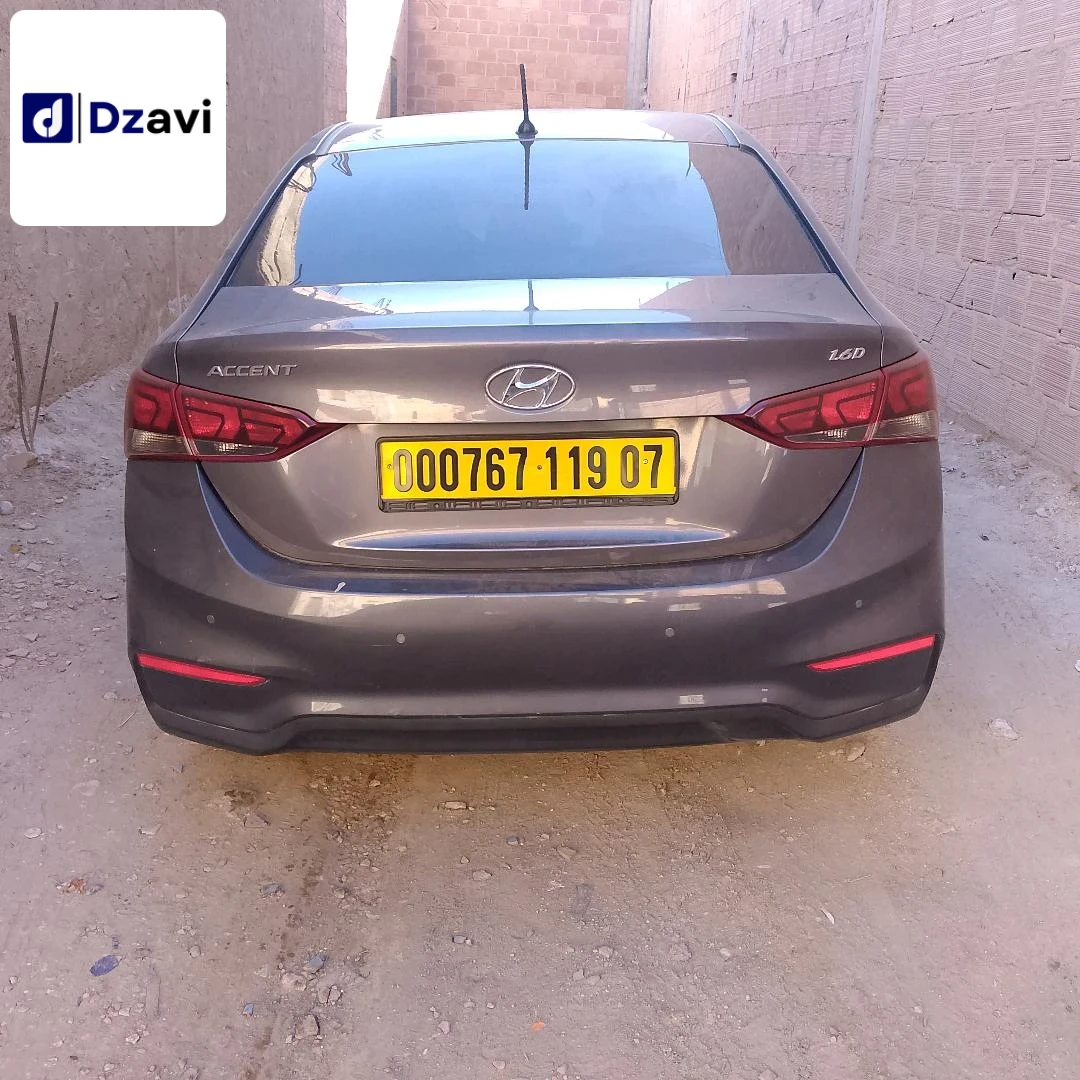 Hyundai À vendre à 7 BISKRA
