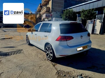 Voitures Volkswagen à 6 BEJAIA