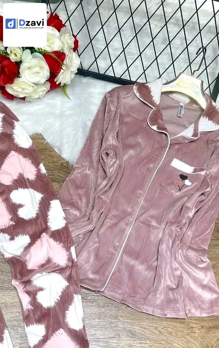 Vêtements de détente et vêtements de nuit à vendre à 25 CONSTANTINE
