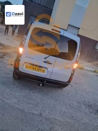 Voitures Renault à 9 BLIDA
