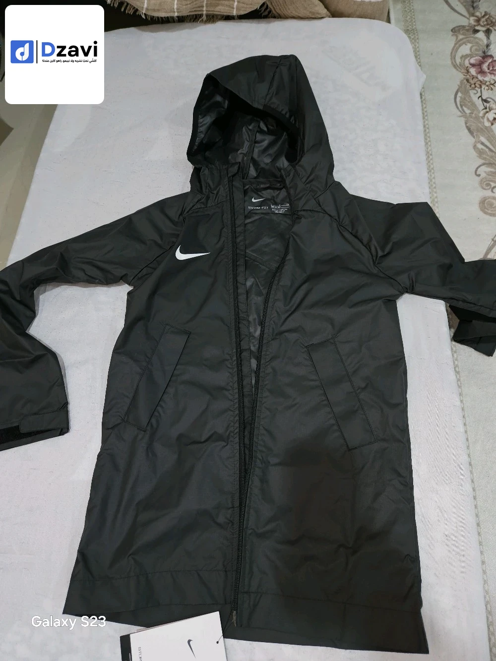 deux vestes pour fille taille S presque neuves.