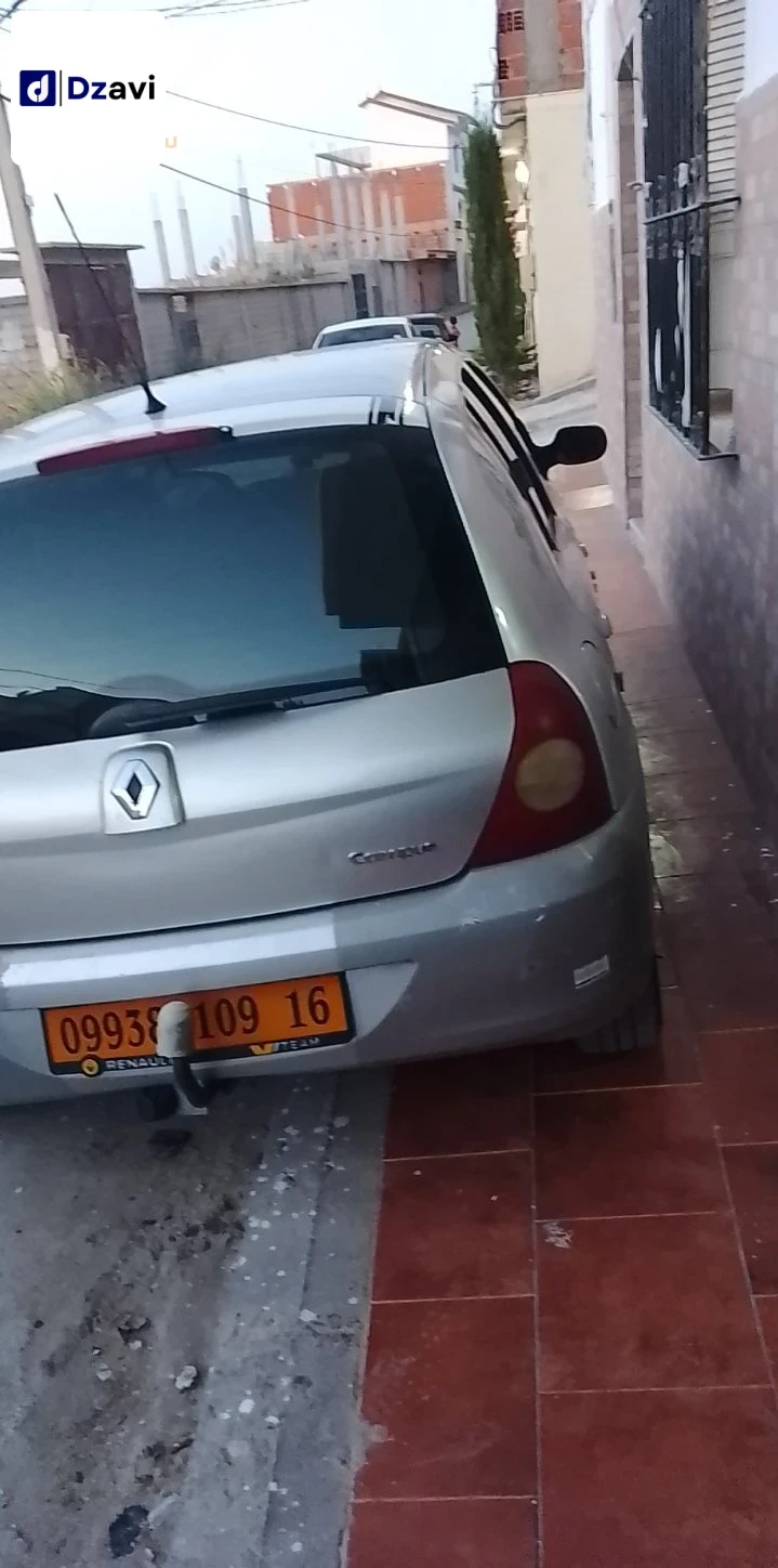 Renault Échange à 48 RELIZANE
