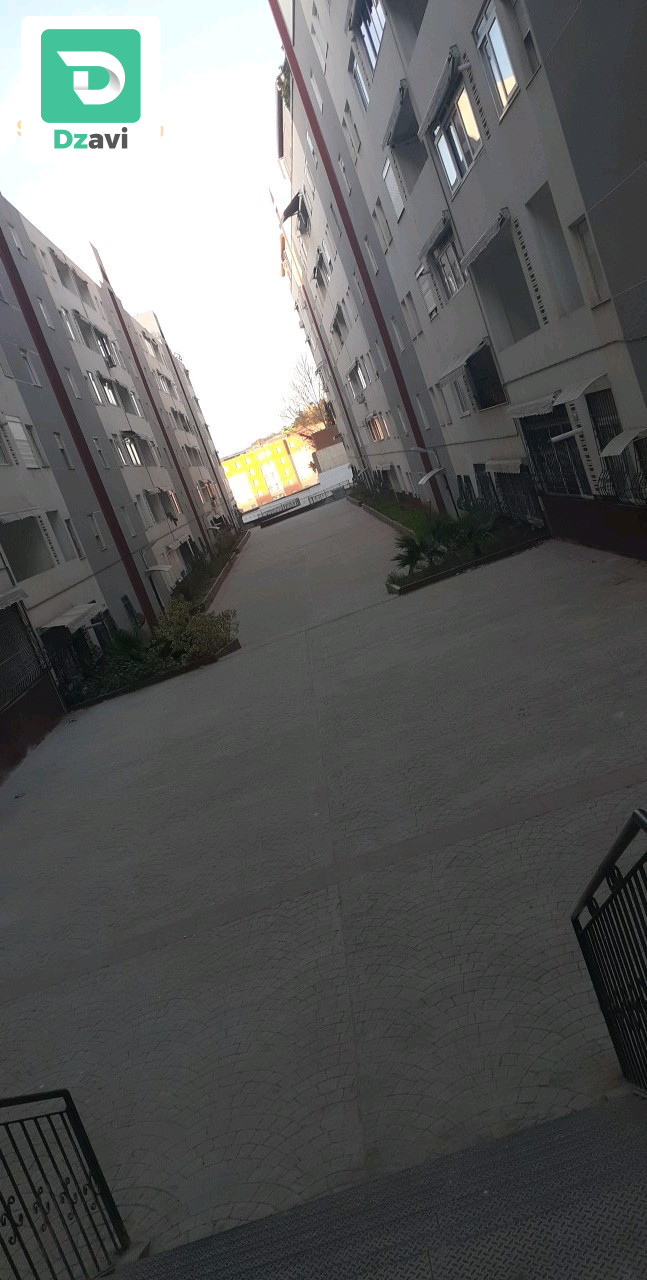 appartement F4 résidence lyrina 