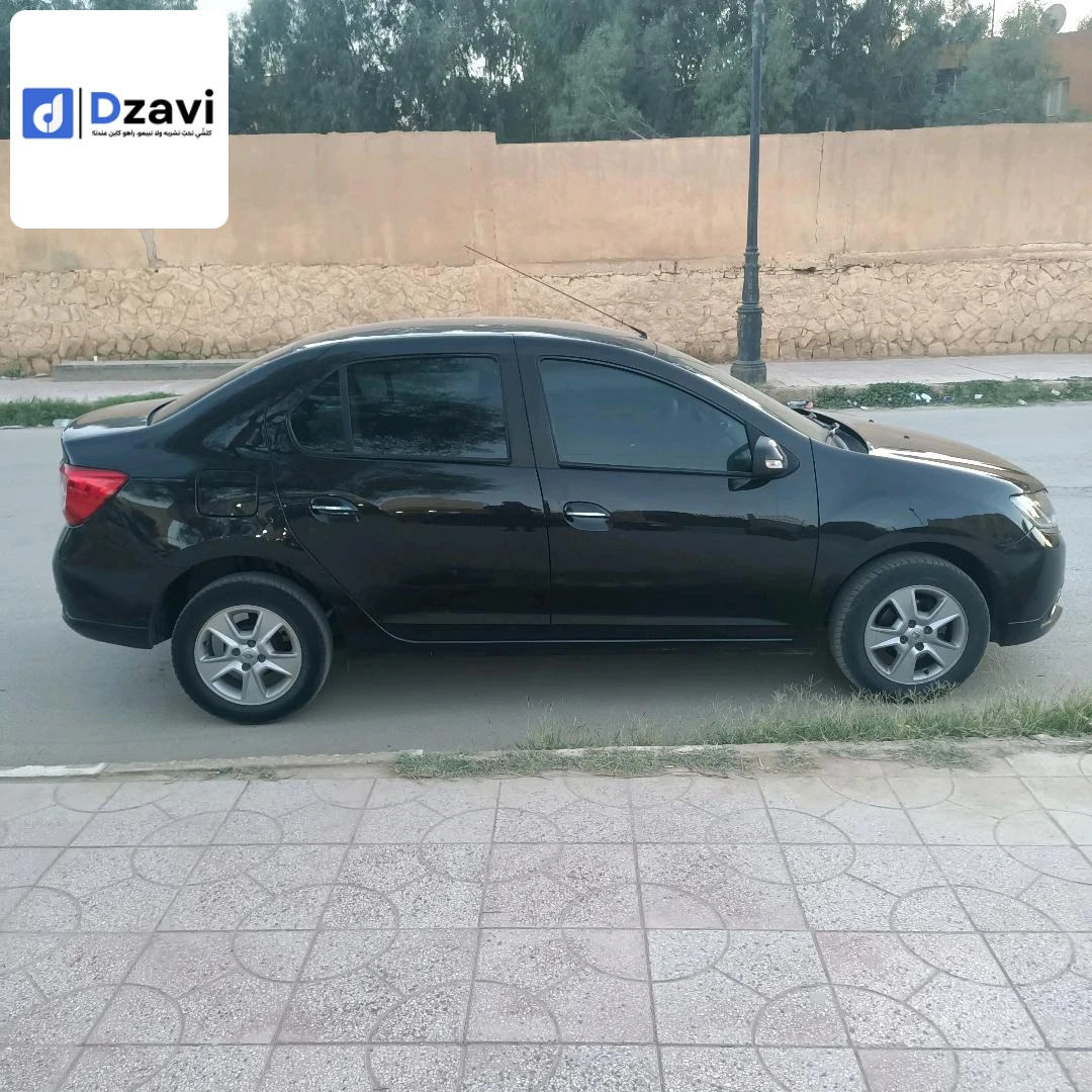 Voitures Renault à 3 LAGHOUAT