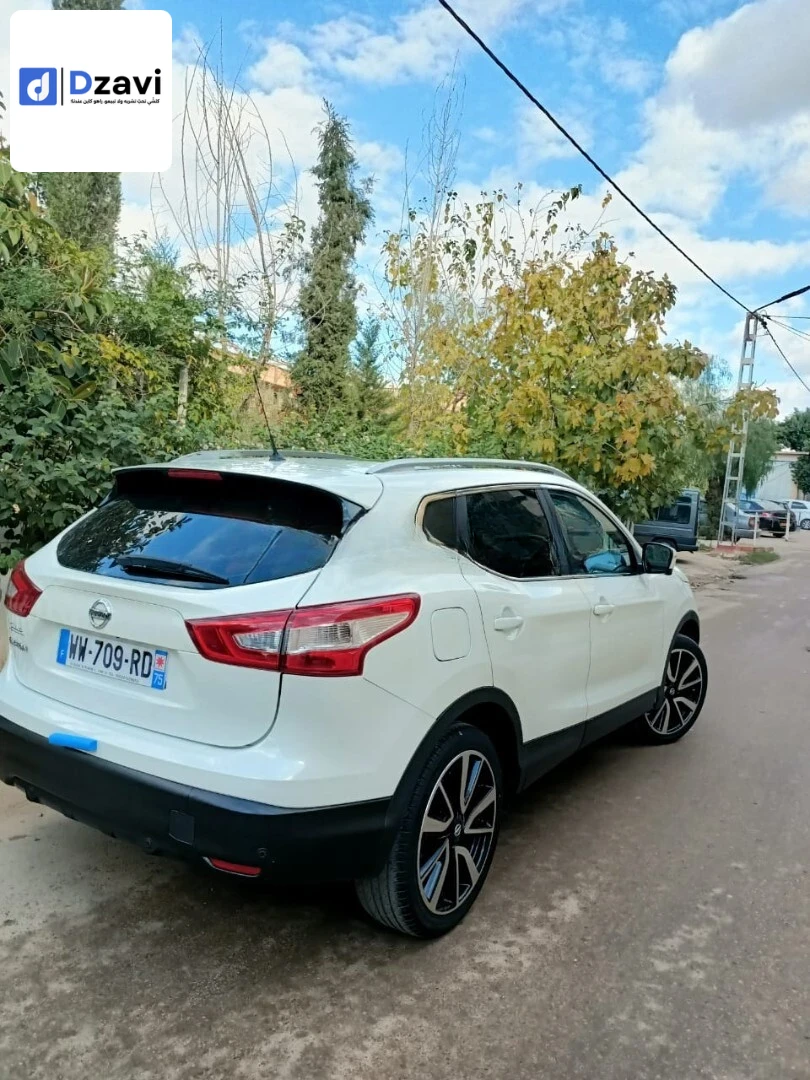 Voitures Nissan à 44 AIN DEFLA
