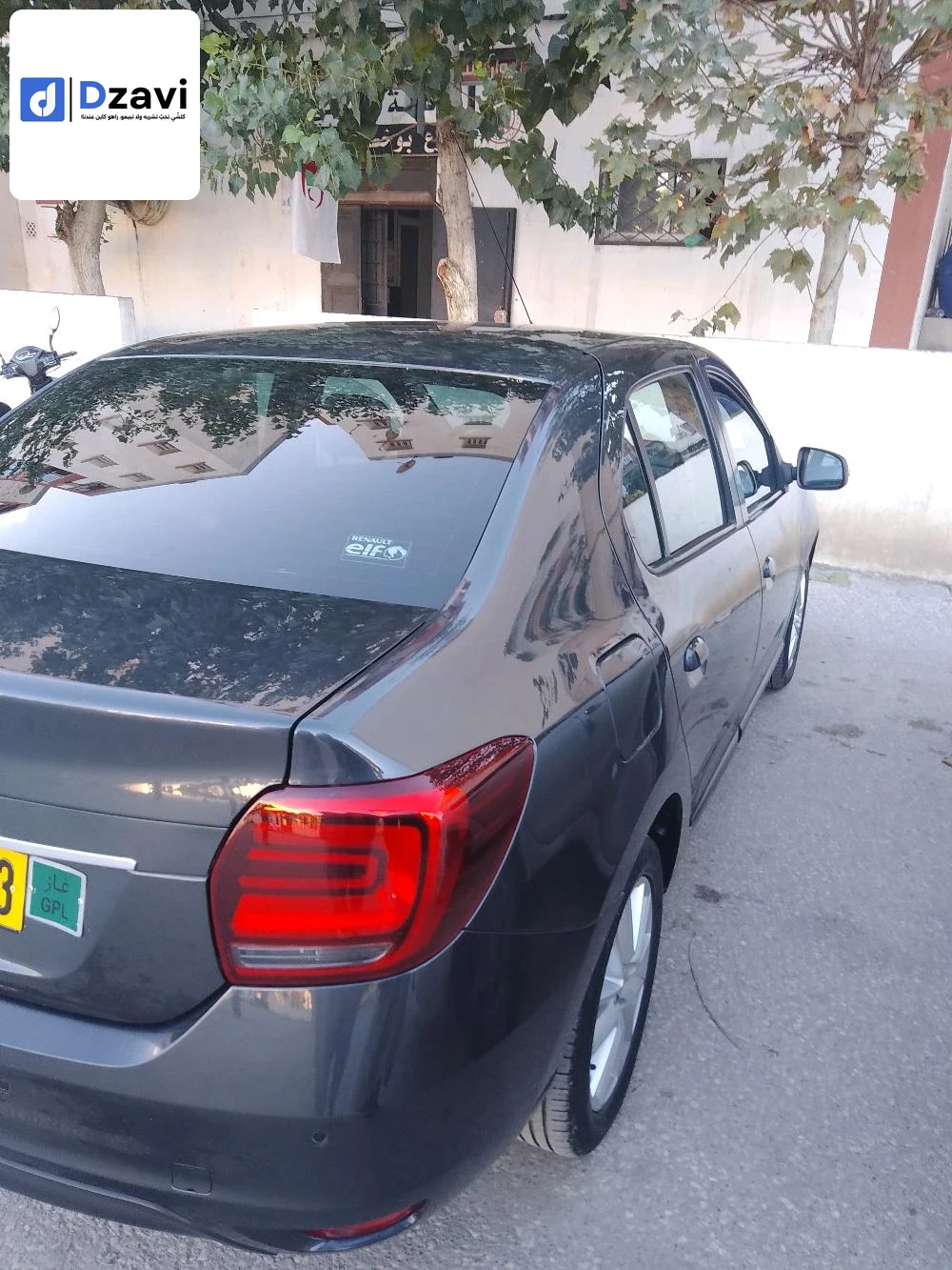 Voitures Renault à 23 ANNABA